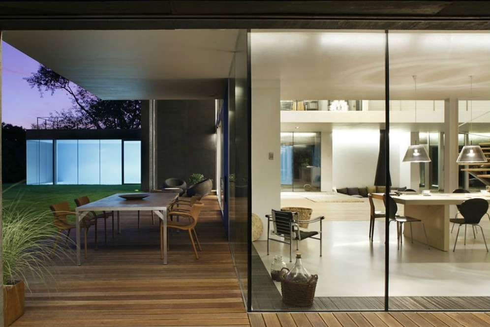 Safe House di Polandia