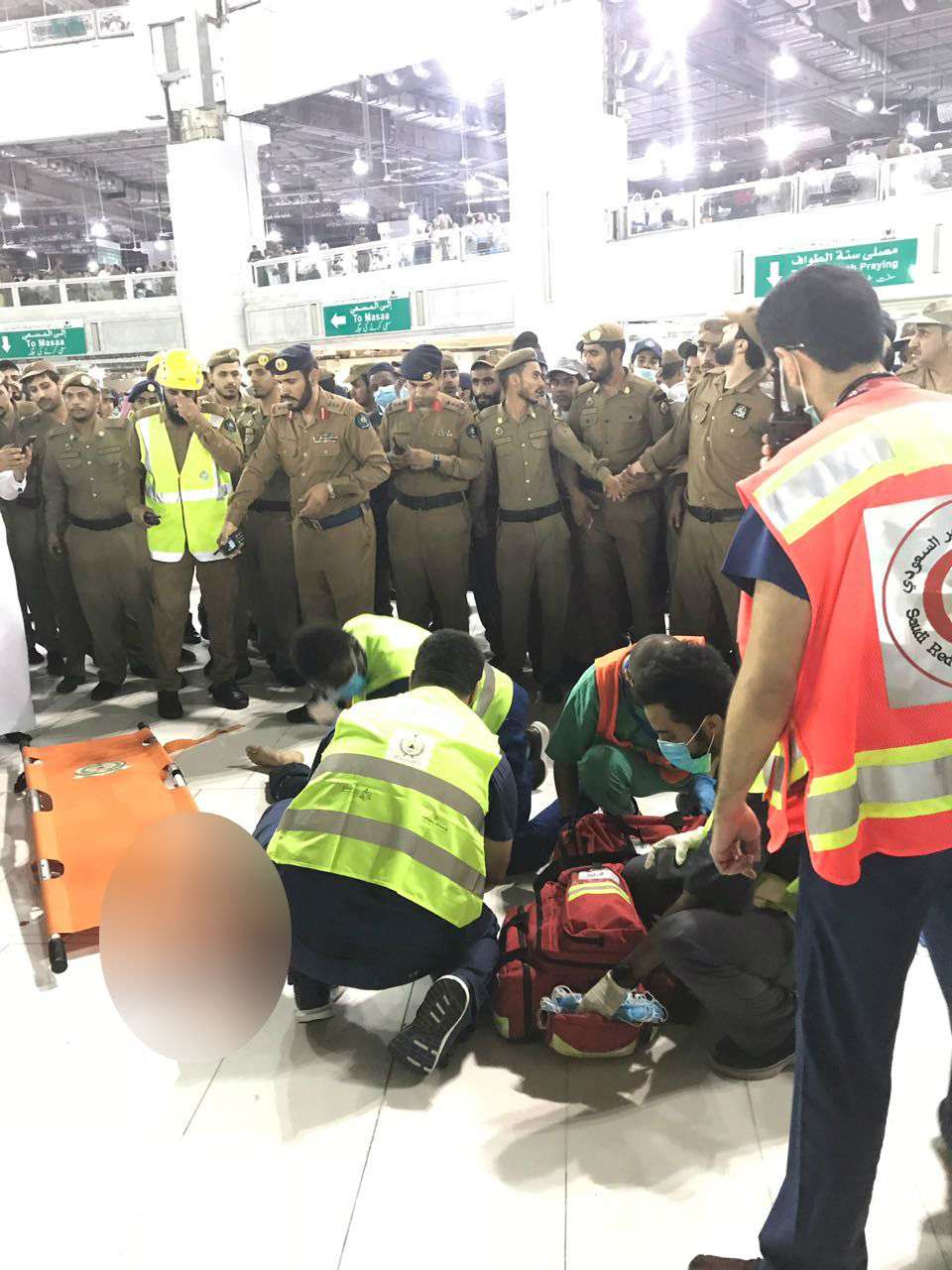 Lelaki asing melompat dari Masjidil Haram