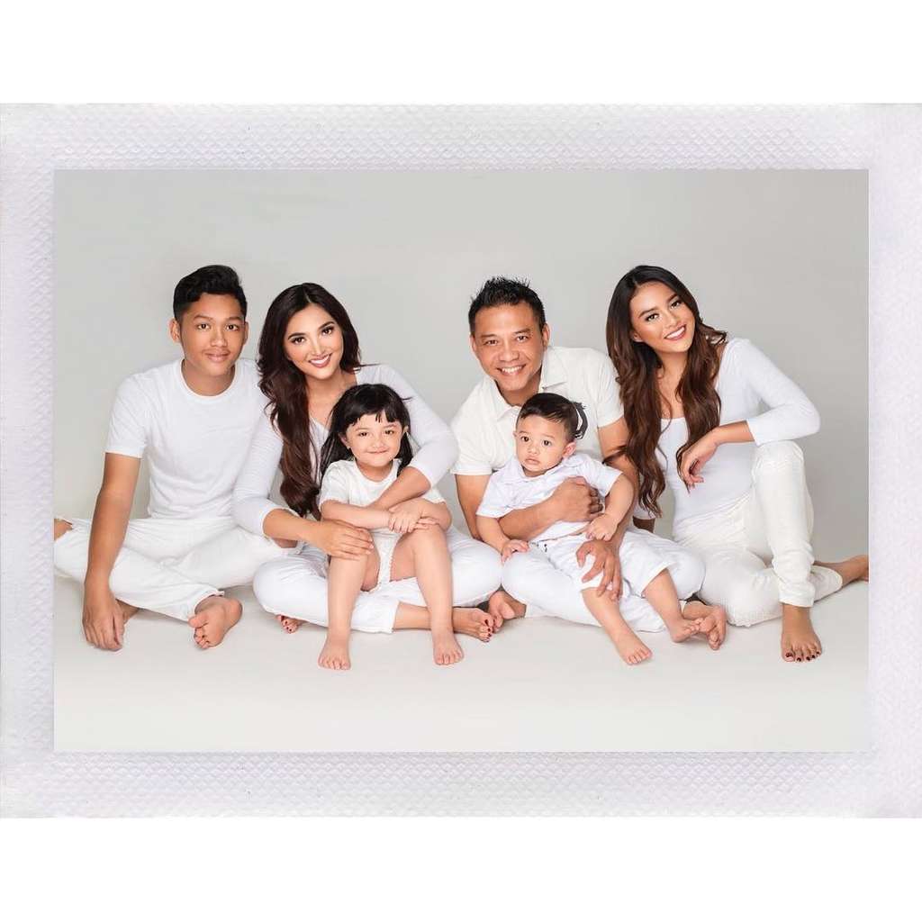 aurel hermansyah dan keluarga