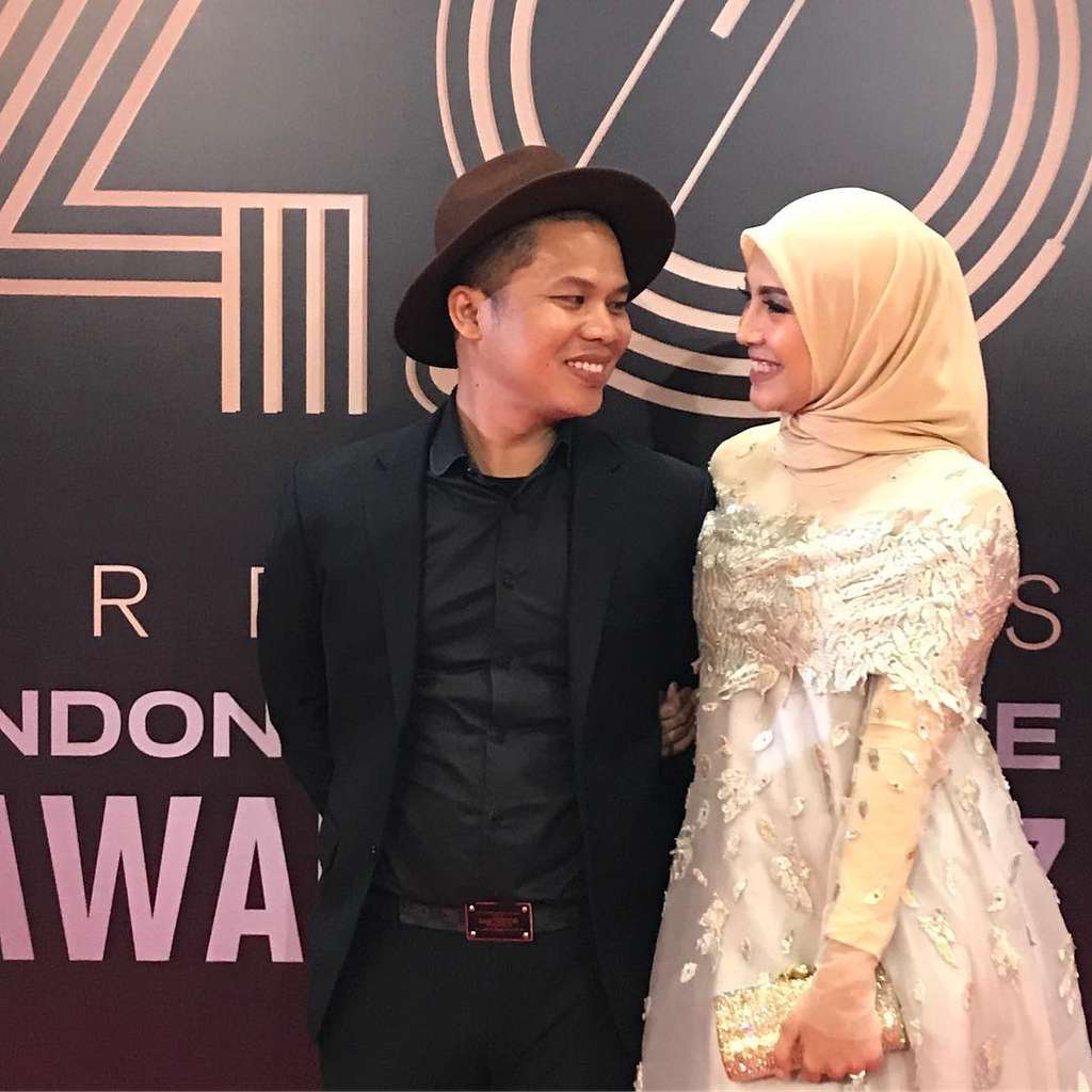 Ratna Galih dan suami