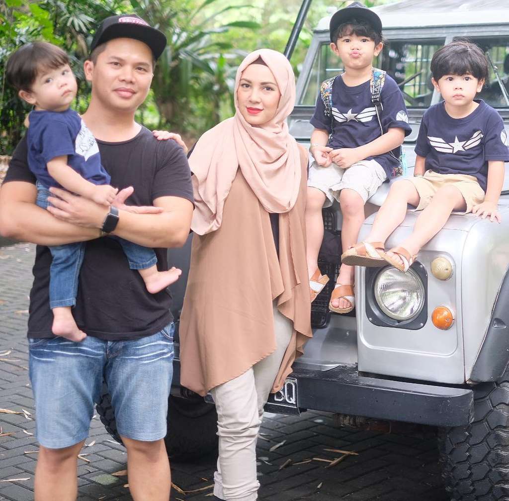 Ratna Galih dan suami