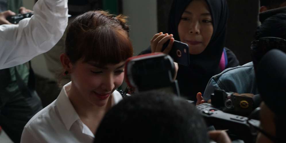 Roro Fitria jalani sidang perdana