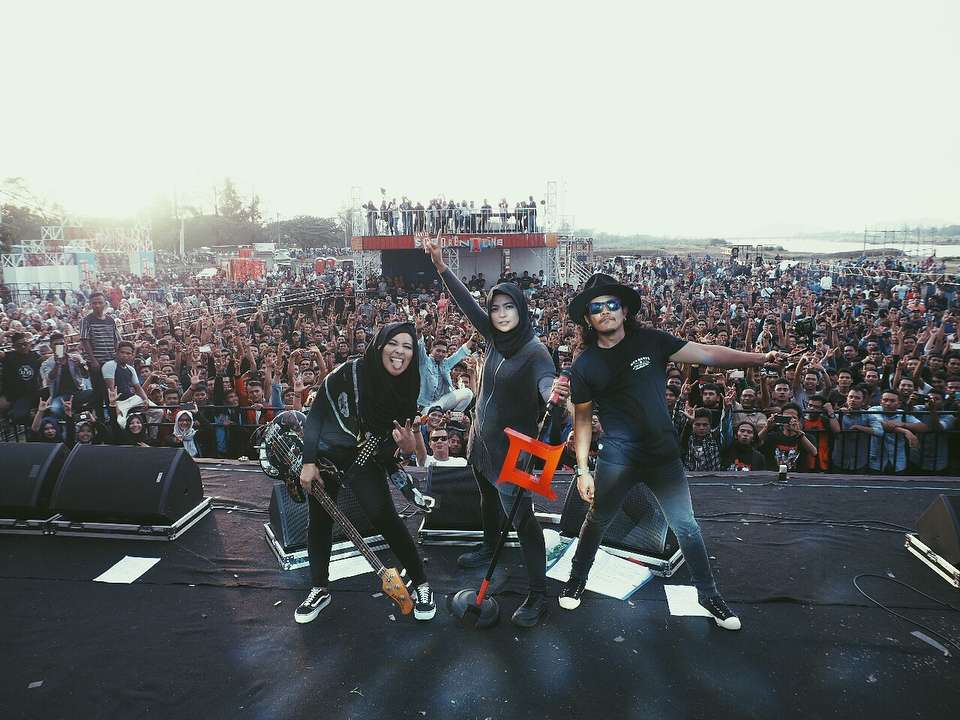 Chua Kotak tampil berhijab Chua Kotak tampil berhijab