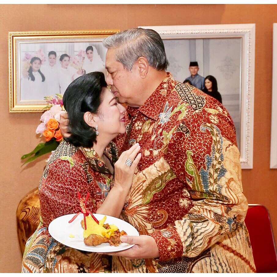 Ani Yudhoyono dan SBY