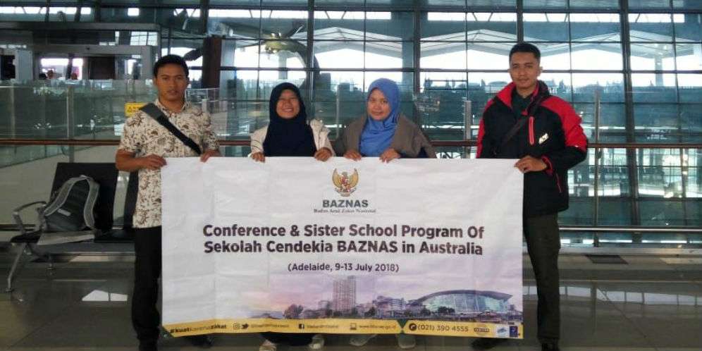 Para guru dari Sekolah Cendekia Baznas