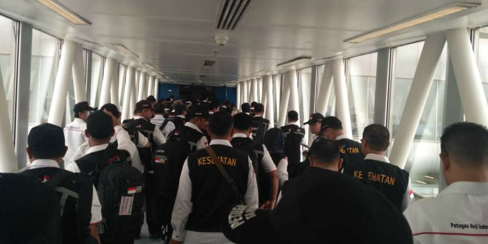 Petugas PPIH Indonesia