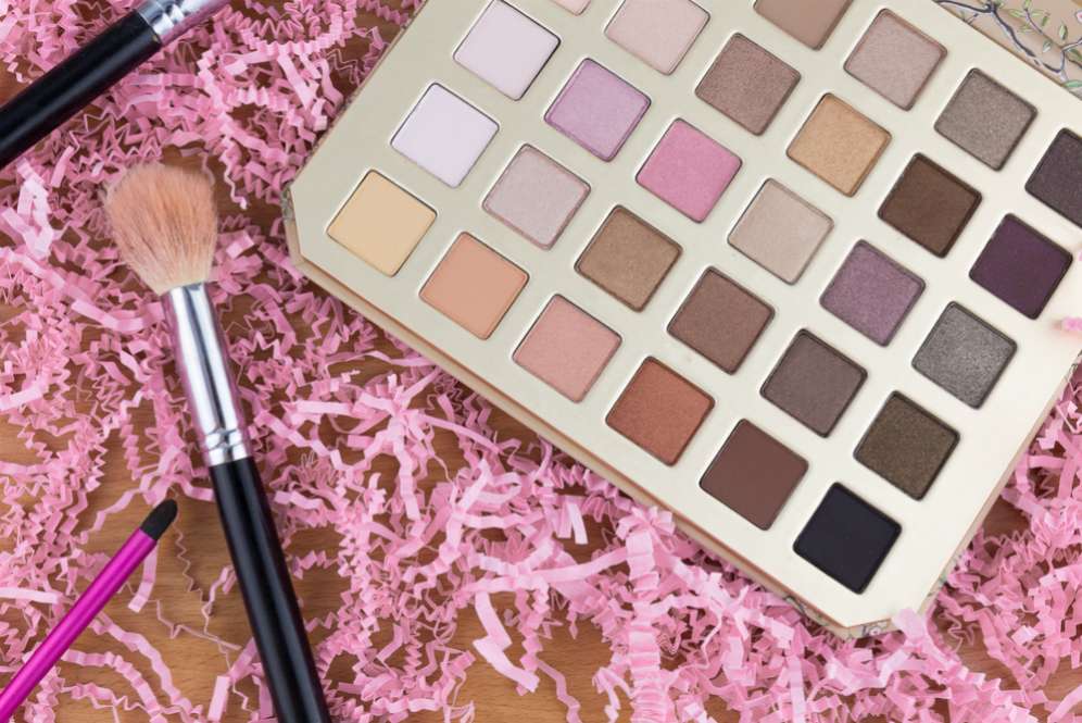 Jangan mudah tergiur warna-warna terbaru eyeshadow