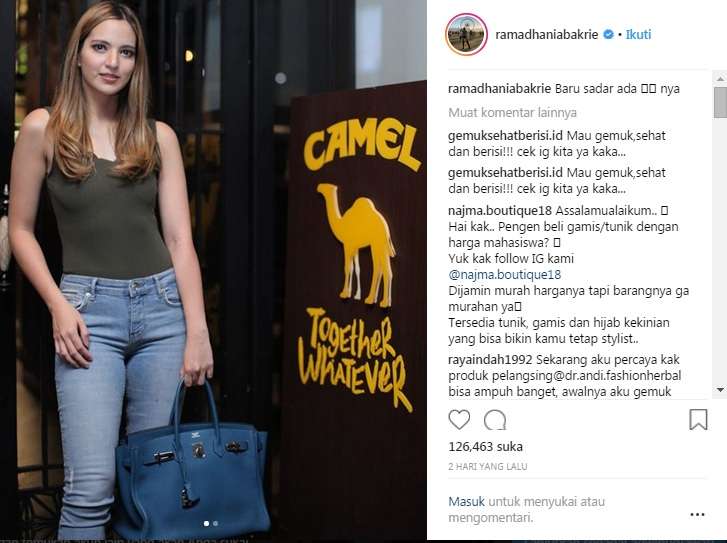 Tas Nia Ramadhani Bakri ternyata mahal banget.