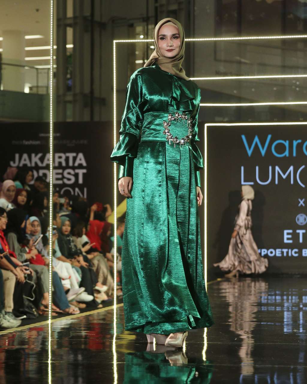 ETU mengangkat konsep romantisnya musim semi.