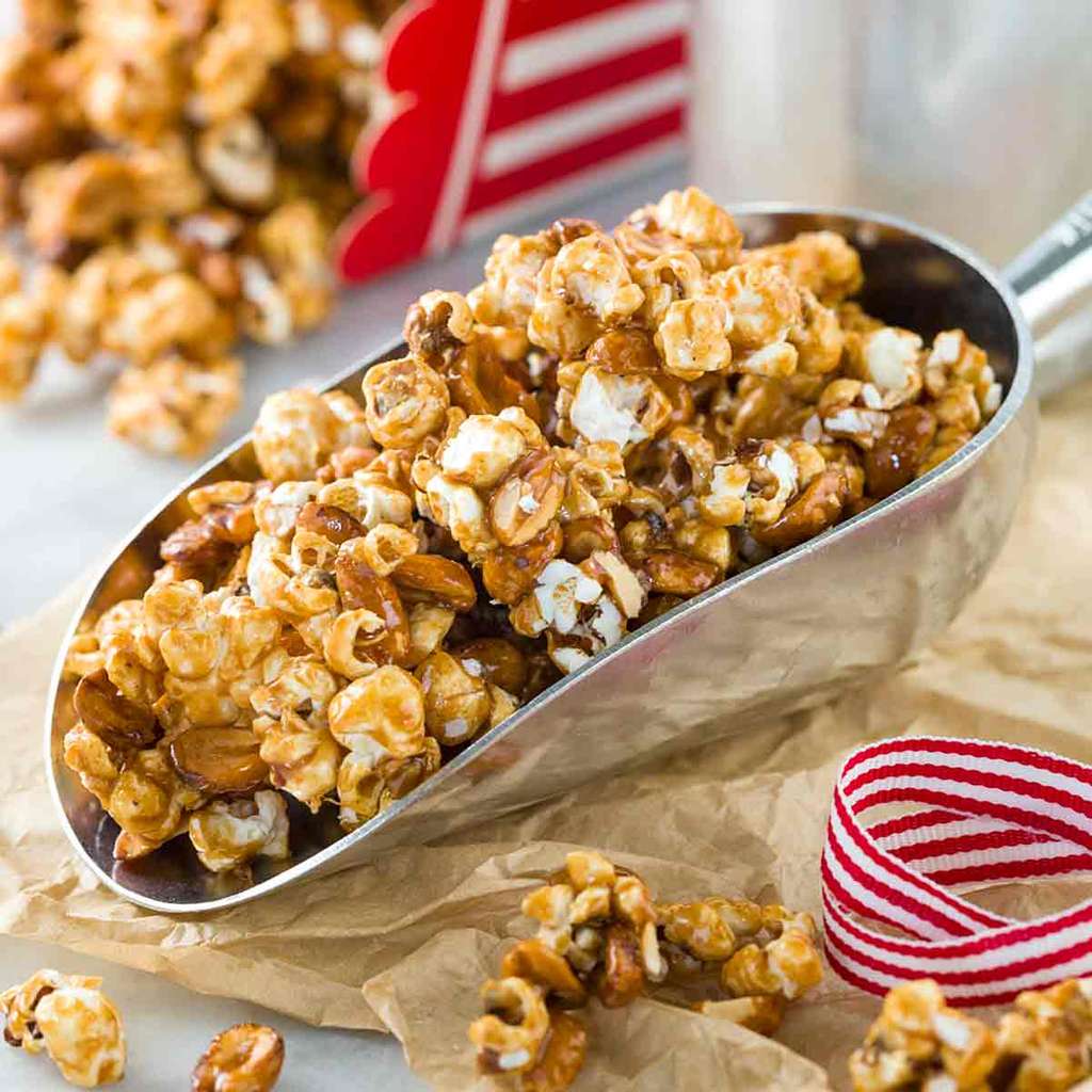 Caramel popcorn/jessicagavin.com