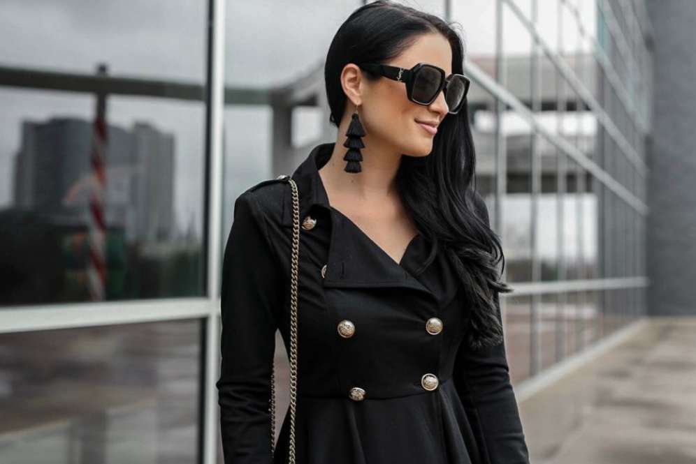 Long Coat Hitam Untuk Musim Dingin Long Coat Hitam Untuk Musim Dingin