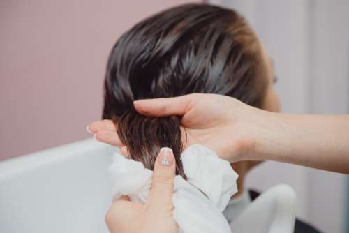 perawatan rambut