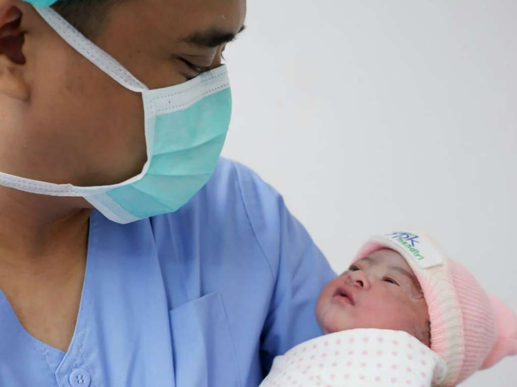 Putri Kahiyang dan Bobby