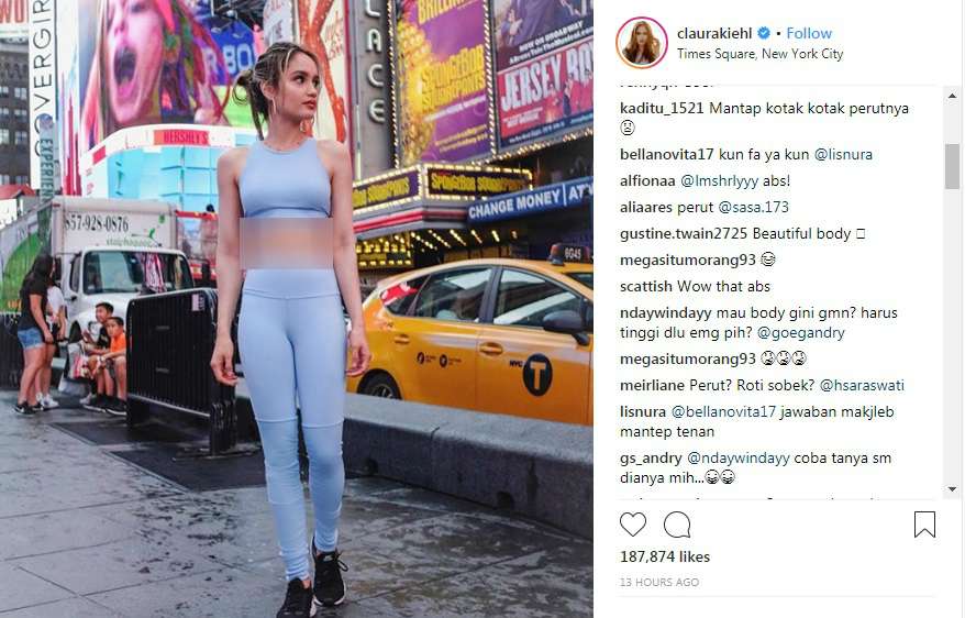 Cinta Laura jogging di Time Square