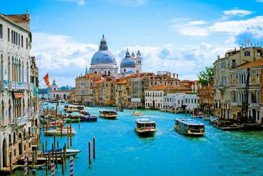Venesia