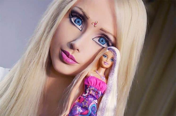 Barbie doll makeup/http://victoriasglamour.com