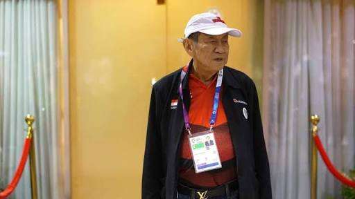 Sabuk yang dikenakan Bambang Hartono bikin warganet gagal fokus.