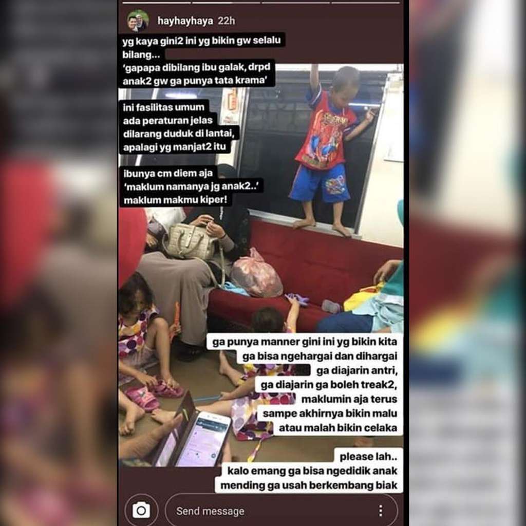 Anak di kereta