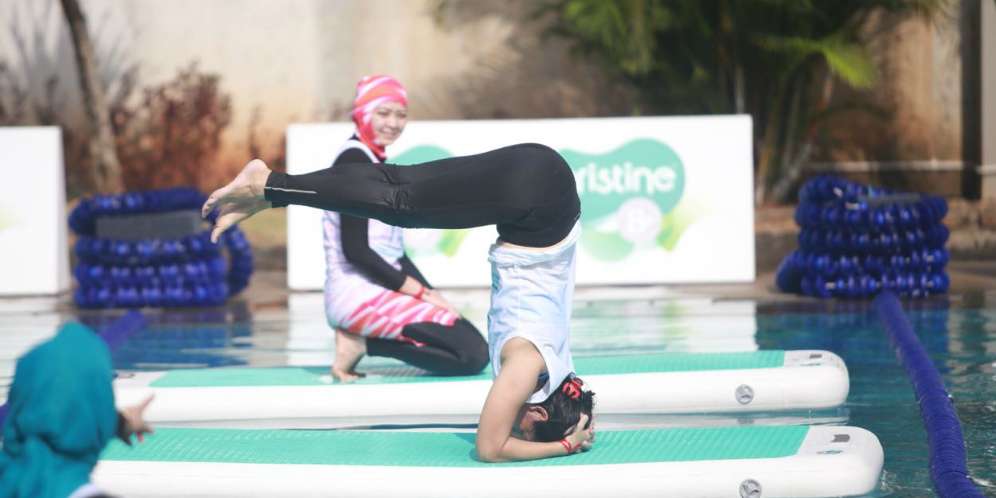 Floating Yoga Pristine