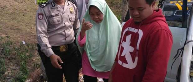 Yati pesek kecelakaan