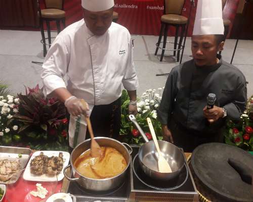Memasak dengan sambal koja