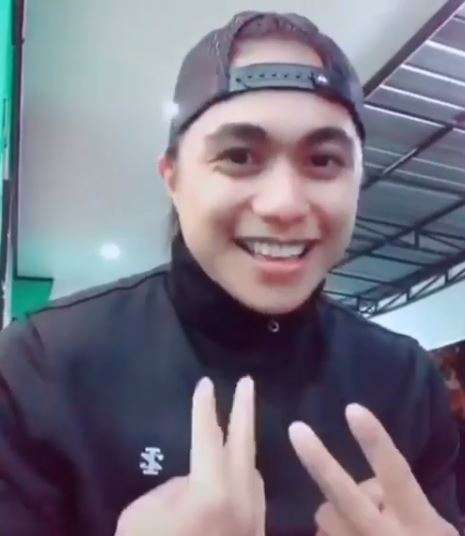 Penampilan yang ini mirip Steve William
