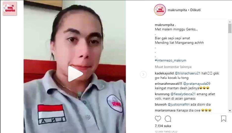 Aprilia Manganang bermain Tik Tok. Aprilia Manganang bermain Tik Tok.