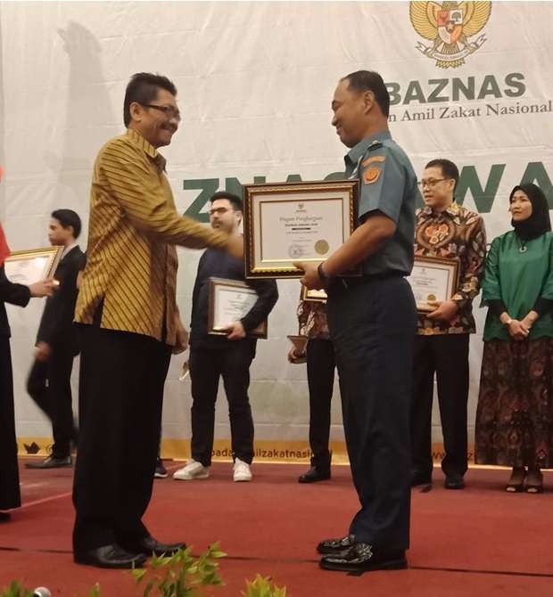 Mabes TNI Juara Pengumpul Zakat Teladan Baznas Award 2018