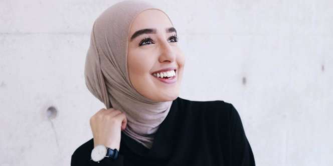 Cara meniruskan pipi tembem dengan sering tersenyum