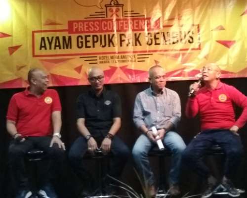 Ayam Gepuk Pak Gembus