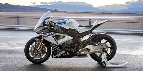 BMW HP4 Race.