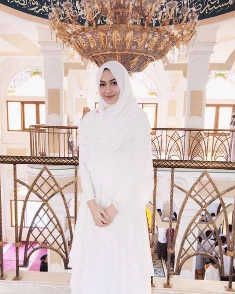 Potret Cantik Denira Wiraguna