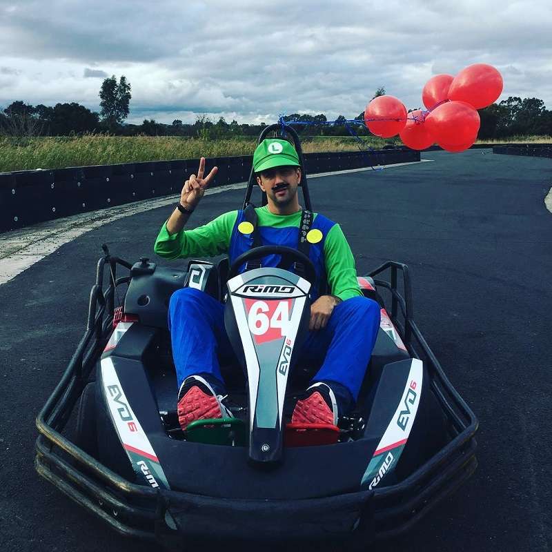Ada juga peserta yang berkostum ala Luigi.