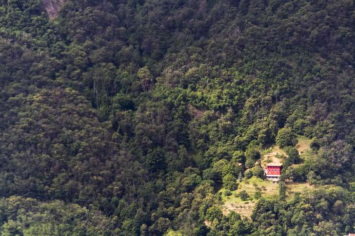 Rumah menyendiri