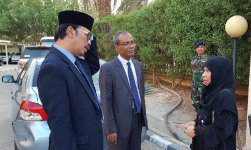 Dubes RI Agus Maftuh berbincang dengan Jama'ah