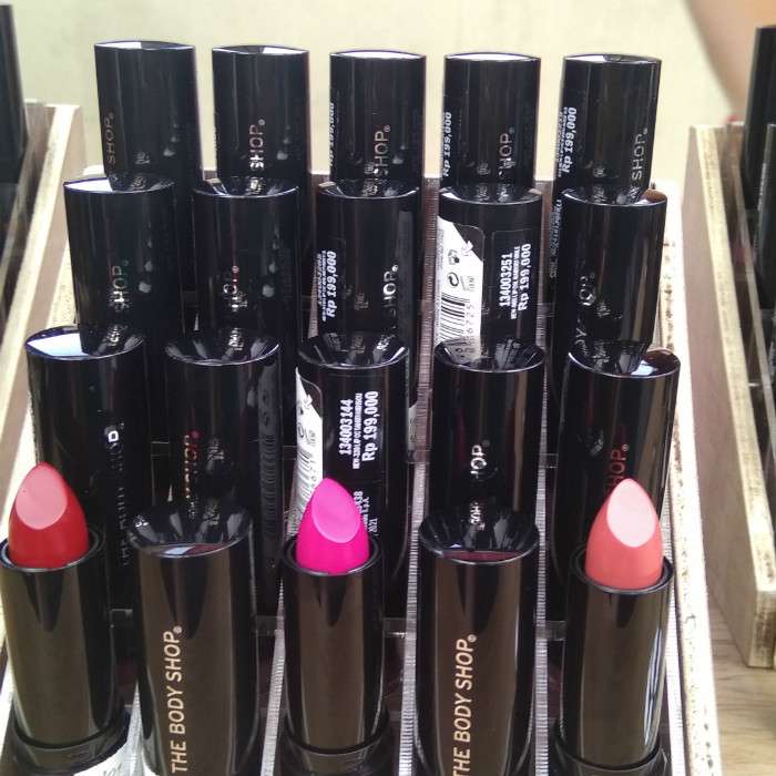 Lipstik Vegetarian The Body Shop