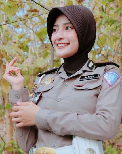 Adelia Nirwanaa
