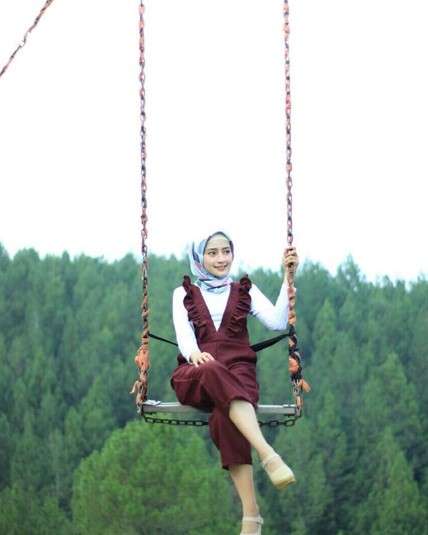 Adelia Nirwanaa