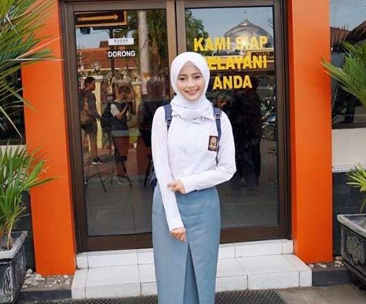 Adelia Nirwanaa