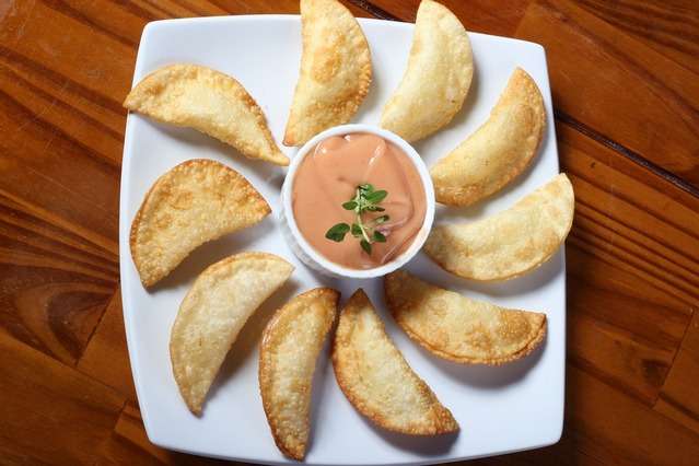 Cara membuat pastel basah yang renyah