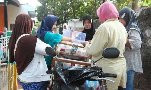 Mak Enung Mak Enung