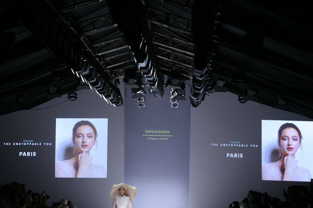 Begini tampilan makeup yang Paris look.