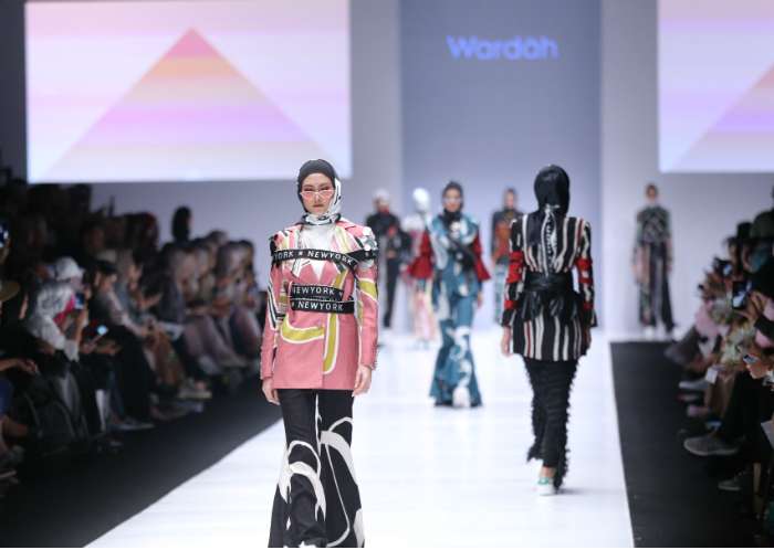 Dian Pelangi di ajang JFW 2019