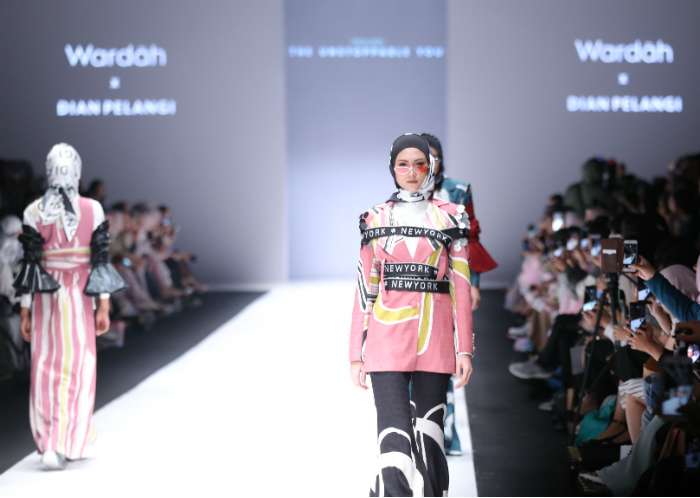 Dian Pelangi di ajang JFW 2019