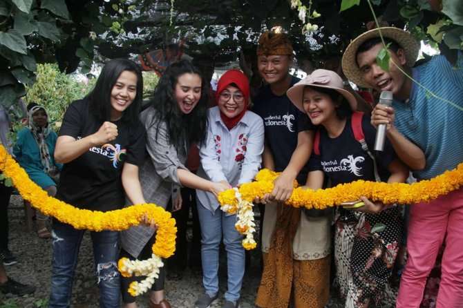Ayushita saat peresmian Pasar Botani
