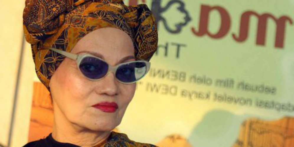 Titi qadarsih Titi qadarsih