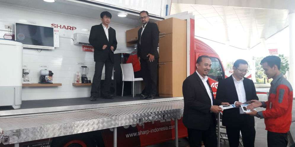 Peluncuran mobil pelanggan Sharp Peluncuran mobil pelanggan Sharp