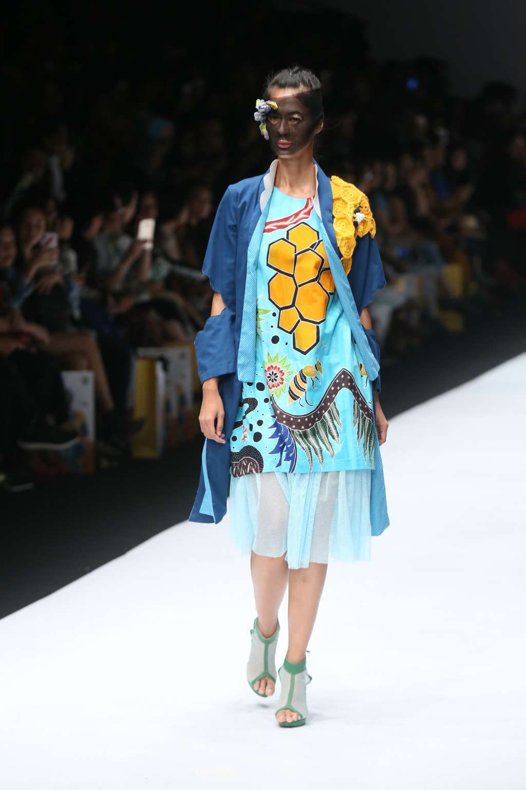 Batik Maluku 'Lenny Agustin'