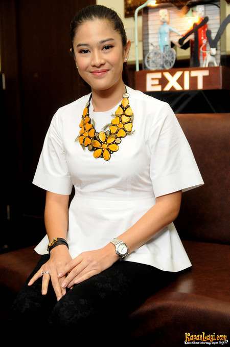 Dian Sastrowardoyo