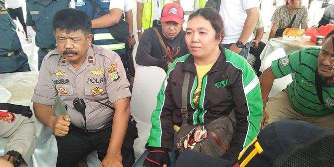 Driver ojek online lihat lion air berasap